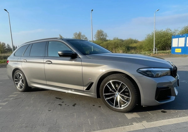 BMW Seria 5 cena 265000 przebieg: 40379, rok produkcji 2022 z Kołobrzeg małe 277